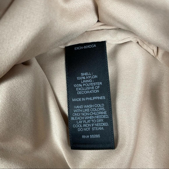 Express Black Floral Lace Nude Plunging Neckline Mini Dress  Size 6 - Picture 6 of 13